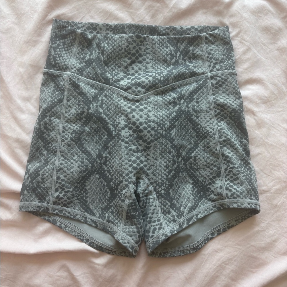 Gray Snake Print Women's Shorts